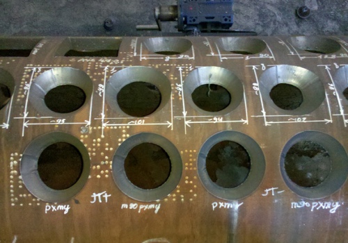 Didelių gabaritų vamzdžių pjovimo robotas