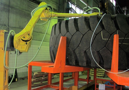 Padangų pjovimo vandeniu robotas