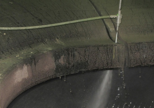 Padangų pjovimo vandeniu robotas