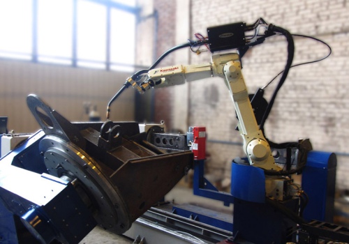 Hidraulinių keltuvų suvirinimo robotas