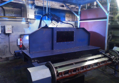 Traktorių korpusinių sijų suvirinimo robotas