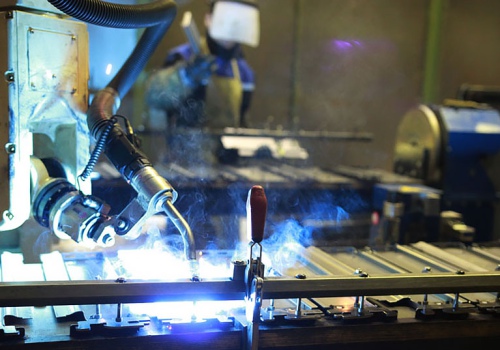 Stelažų suvirinimo robotas