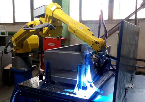 Elektros spintų ir skydų suvirinimo robotas