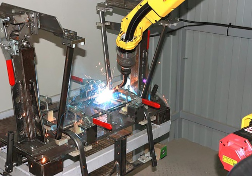 Kėdžių karkasų suvirinimo robotas