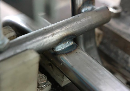 Kėdžių karkasų suvirinimo robotas