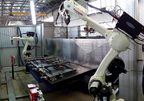 Metalinių durų suvirinimo robotas