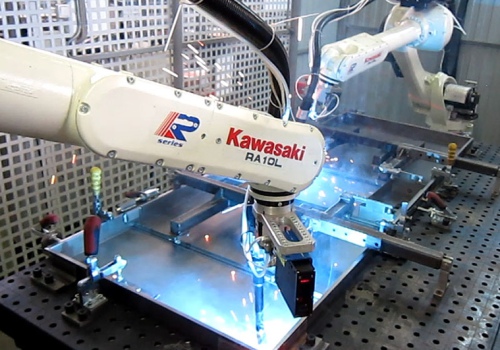 Metalinių durų suvirinimo robotas