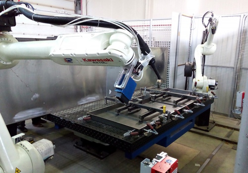 Metalinių durų suvirinimo robotas