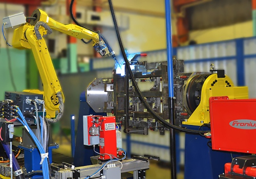 Rėminių konstrukcijų suvirinimo robotas