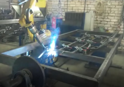 Lovų rėmų suvirinimo robotas