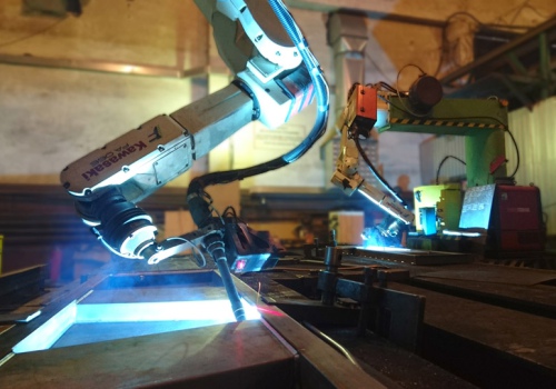 Savivarčių bortų suvirinimo robotai