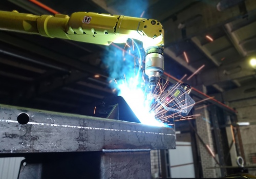 Sukamojo vežimėlio rėmo suvirinimo robotas