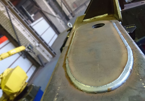 Sukamojo vežimėlio rėmo suvirinimo robotas