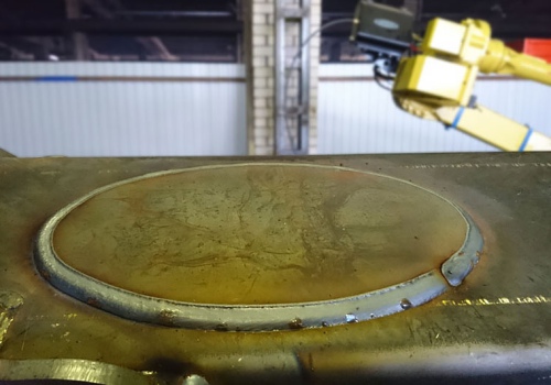 Sukamojo vežimėlio rėmo suvirinimo robotas