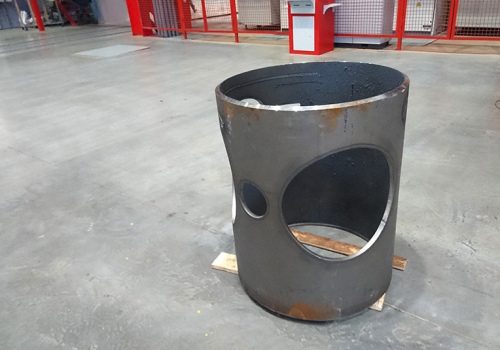 Didelių gabaritų vamzdžių dujinio pjovimo robotas