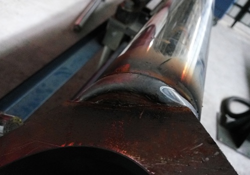 Strypų suvirinimo su kaitinimu robotas