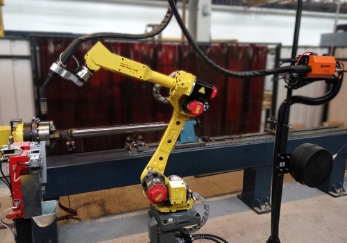 Strypų suvirinimo su kaitinimu robotas