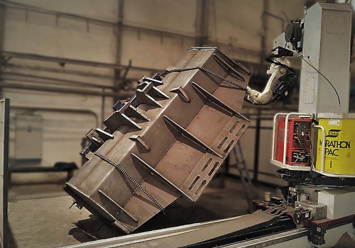 Didelių gabaritų kaušų suvirinimo robotas