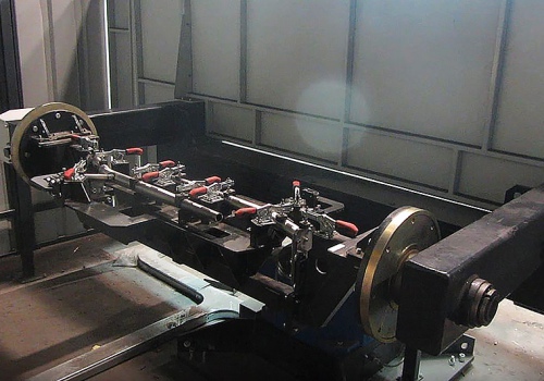 Stalo ir kėdžių kojelių suvirinimo robotas