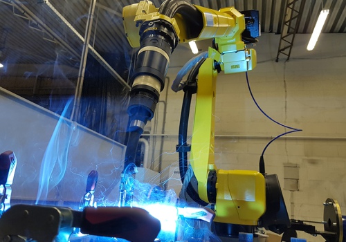 Baldų karkasų suvirinimo robotas