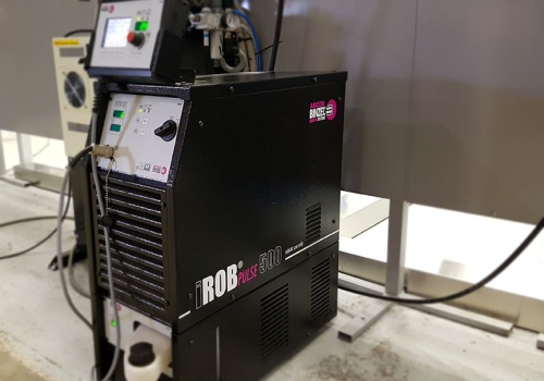 Baldų karkasų suvirinimo robotas