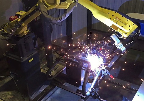 Vežimėlių karkasų suvirinimo robotas