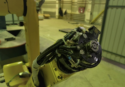 Didelių konstrukcijų suvirinimo robotas