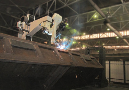 Atvirų vagonų ir vagonečių suvirinimo robotas