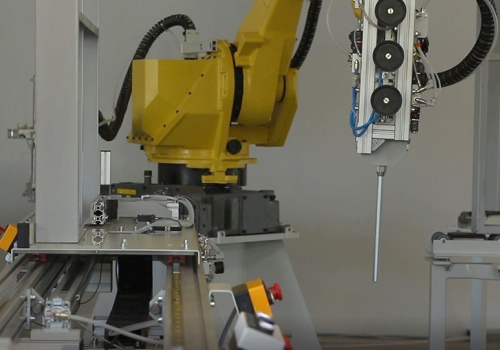 Klijų padengimo robotas