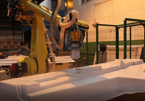 Skydų frezavimo-pjaustymo robotas