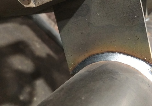 Ritinėlių atramų suvirinimo robotas