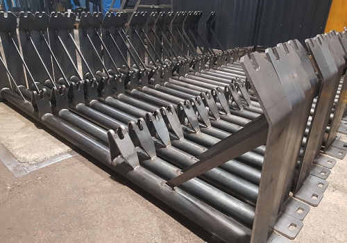 Ritinėlių atramų suvirinimo robotas