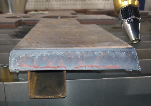 Nuožulnų nuėmimo ir dujinio 3D pjovimo robotas