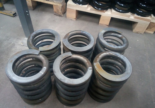 Spyruoklių plazminio pjovimo robotas