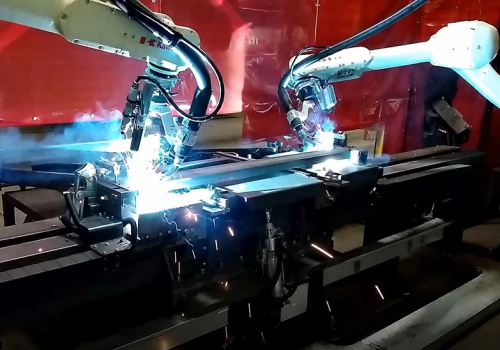 Stelažų surinkimo ir suvirinimo robotai