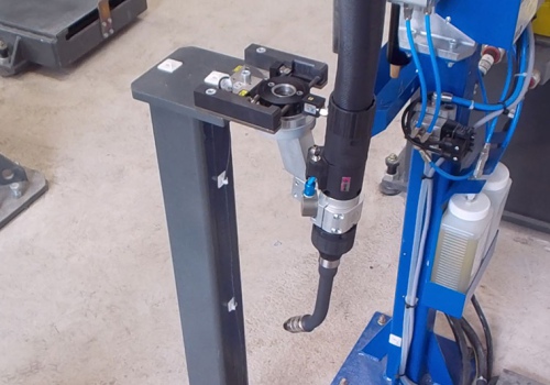 Naftos pavyzdžių atrinkėjų suvirinimo robotas