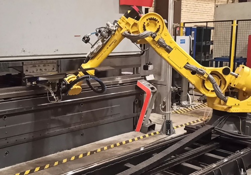 Lakštų lankstymo staklių pakrovimo robotas