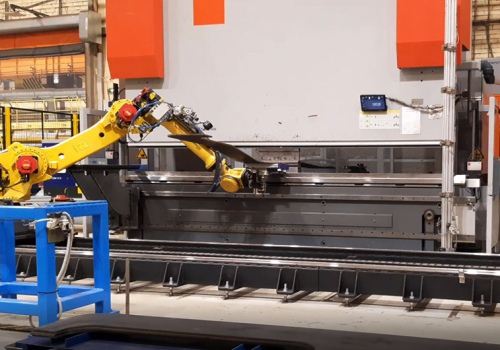 Lakštų lankstymo staklių pakrovimo robotas