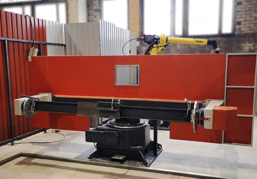 Universalus suvirinimo robotas