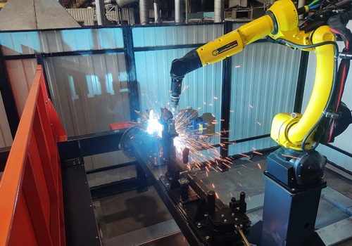 Grūdų sėjamosios vilkties suvirinimo robotas