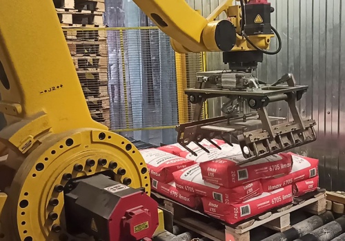 Sausų mišinių paletavimo robotas