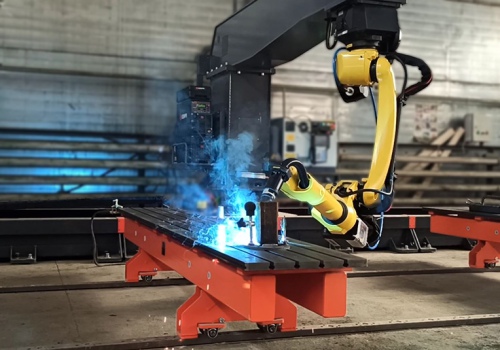 Didelių gabaritų konstrukcijų suvirinimo robotas
