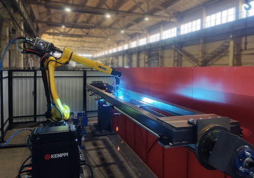 Žemės ūkio technikos elementų suvirinimo robotas