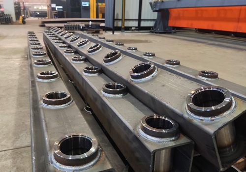 Žemės ūkio technikos elementų suvirinimo robotas