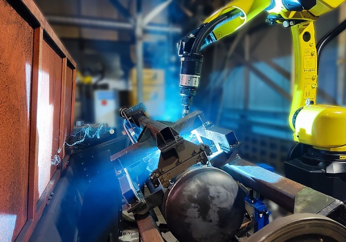 Kompresoriaus resiverio suvirinimo robotas