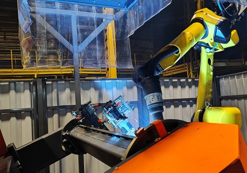 Pjaunamojo dvigubo piršto suvirinimo robotas