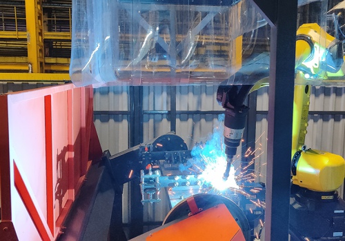 Pjaunamojo dvigubo piršto suvirinimo robotas