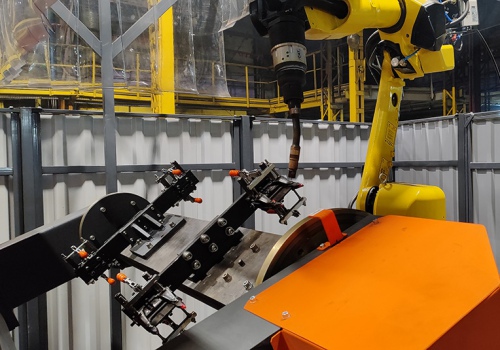 Pjaunamojo dvigubo piršto suvirinimo robotas