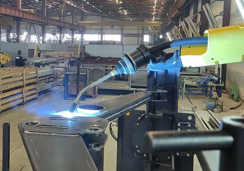 Ekskavatoriaus strėlės suvirinimo robotas