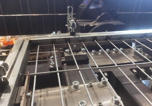 Užtvarų suvirinimo robotas